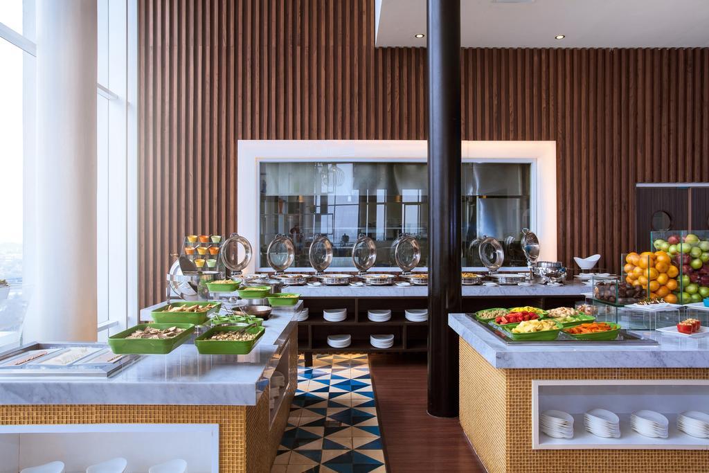 Hotel Seasons Thamrin 3*