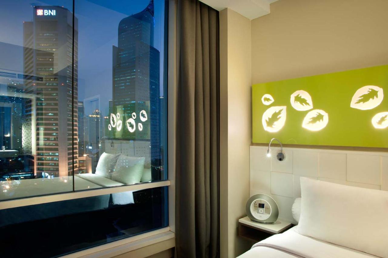 Hotel Seasons Thamrin 3*